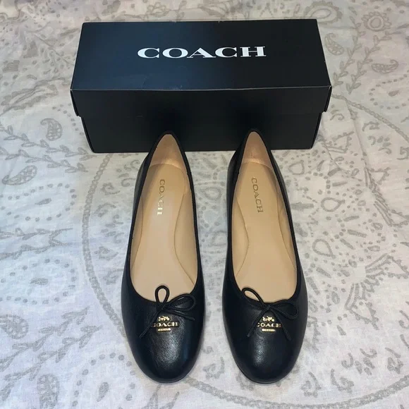 靴 COACH   ALINA LEATHER BALLET Coach Alina Ballet Flat Women's Black Size 9.5 Leather Slip